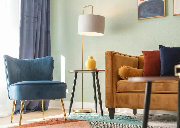 Mid-century With Pool Is Walkable To Old Town And Mall Scottsdale