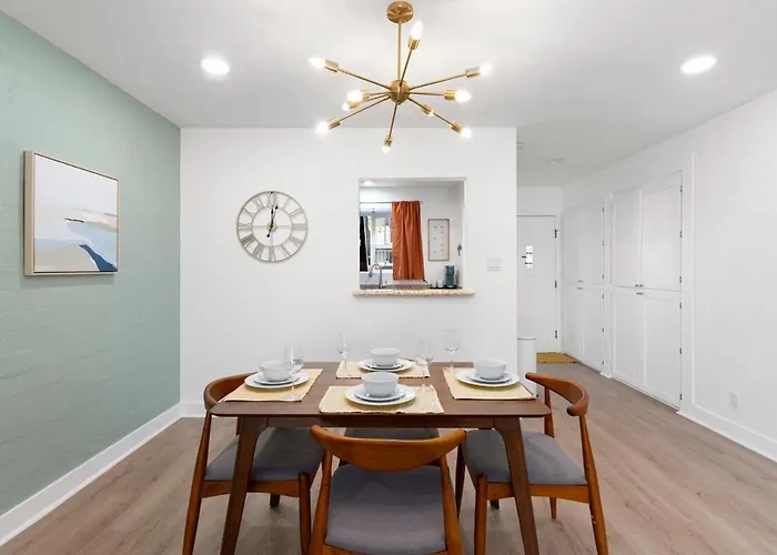 Mid-century With Pool Is Walkable To Old Town And Mall * Scottsdale